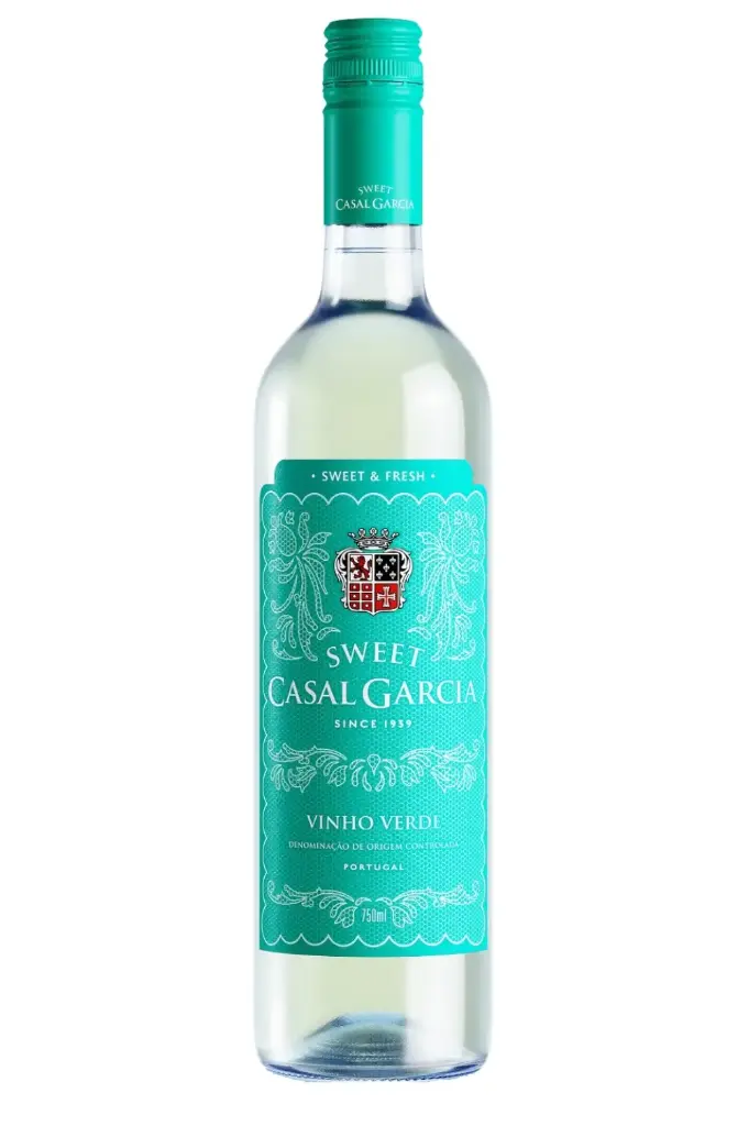 Casal Garcia Sweet Regional, 75 cl bottles